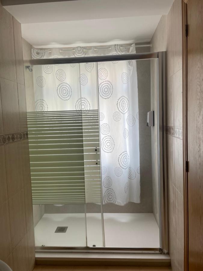 埃尔切 玛丽亚旅馆酒店 外观 照片 A modern armoire